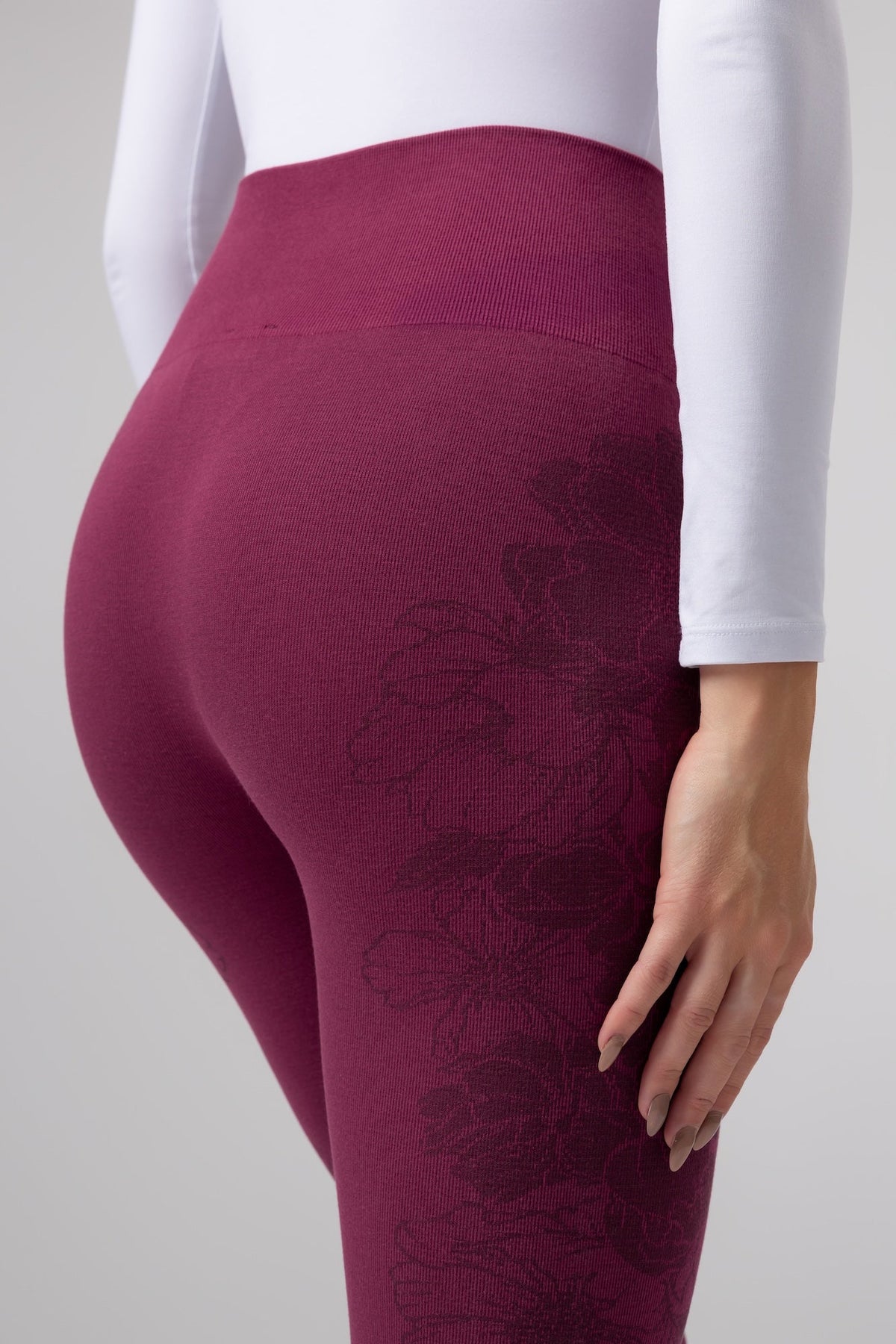 Seamless tajice Avila