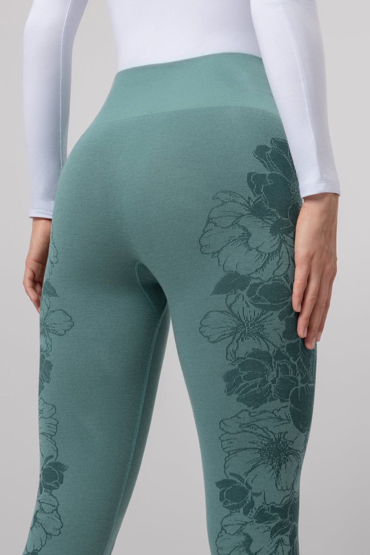 Seamless tajice Waveland